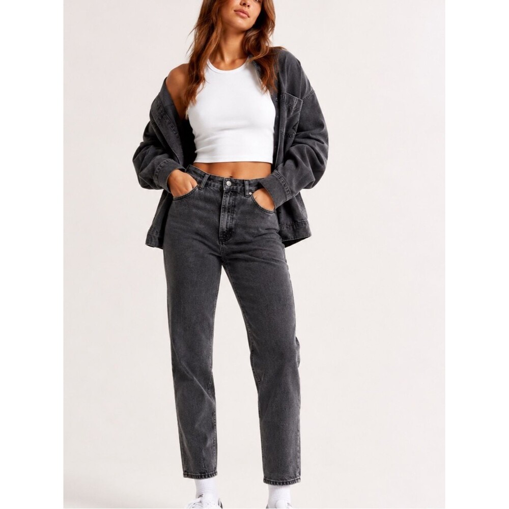 BDG Washed Black High-Rise mom Jeans Black